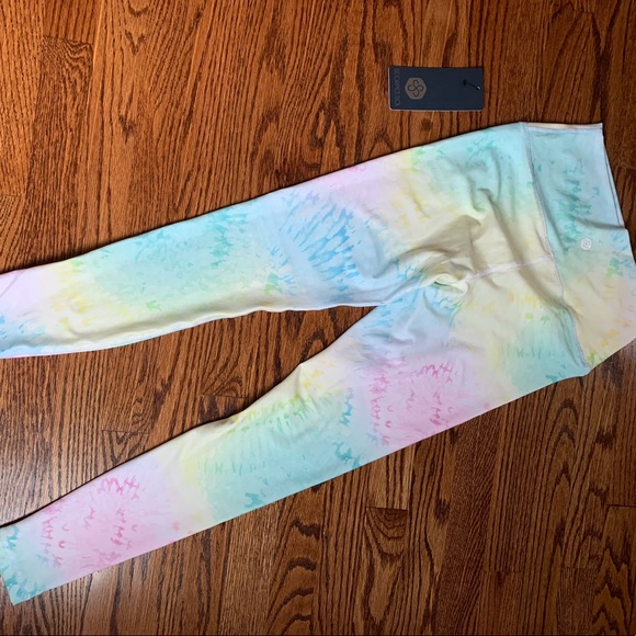 Scorpio Sol Vinyasa Leggings - Picture 12 of 12
